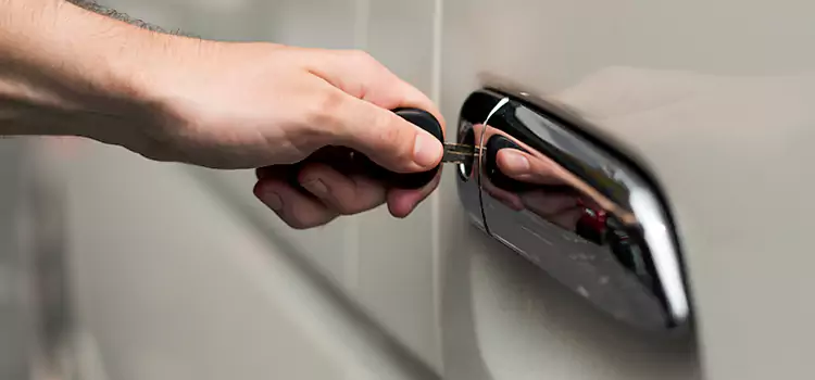 Why Choose Our Auto Locksmith Team in Deerfield, IL?