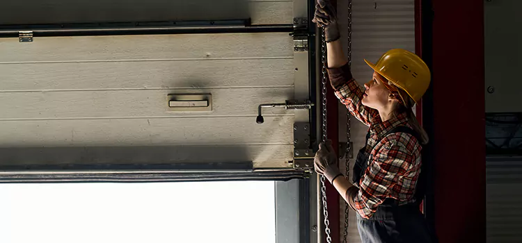 Addressing Common Garage Door Stoppage Issues in Deerfield, IL