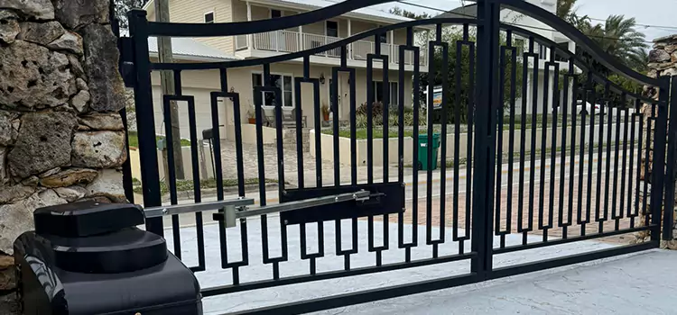Swing Gate Opener with Keypad Deerfield